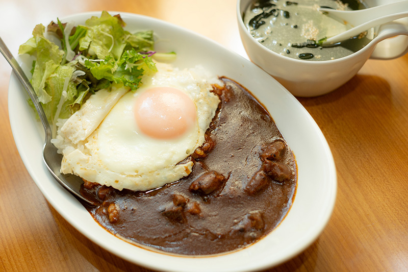 コクもまろやか「牛タンカレー」